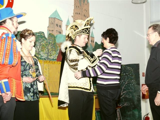 009 OrdenVerlei.JPG - Orden für Mama